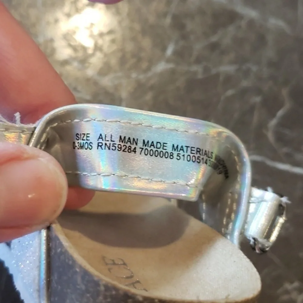 Baby Girl‎ Silver Glitter Sandals Sz 0-3 Months
